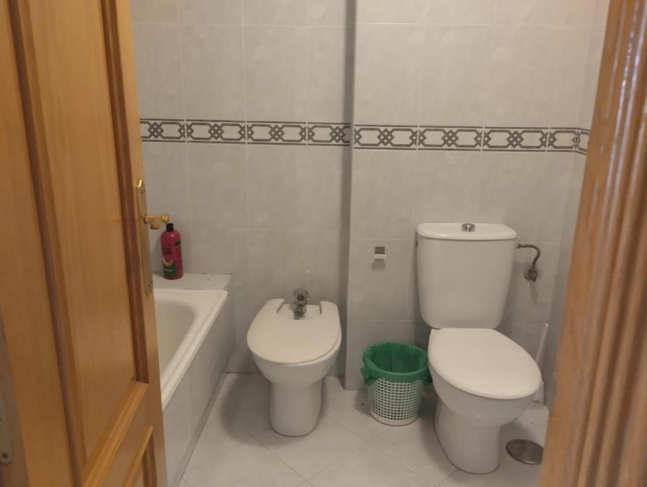 Spacious Room With Private Key And Wifi 그라나다 외부 사진